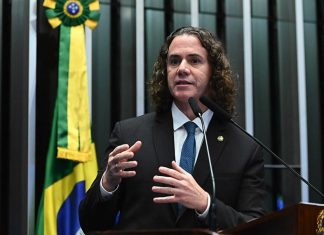 Veneziano considera isenção do Imposto de Renda anunciada por Lula um avanço na busca por justiça tributária