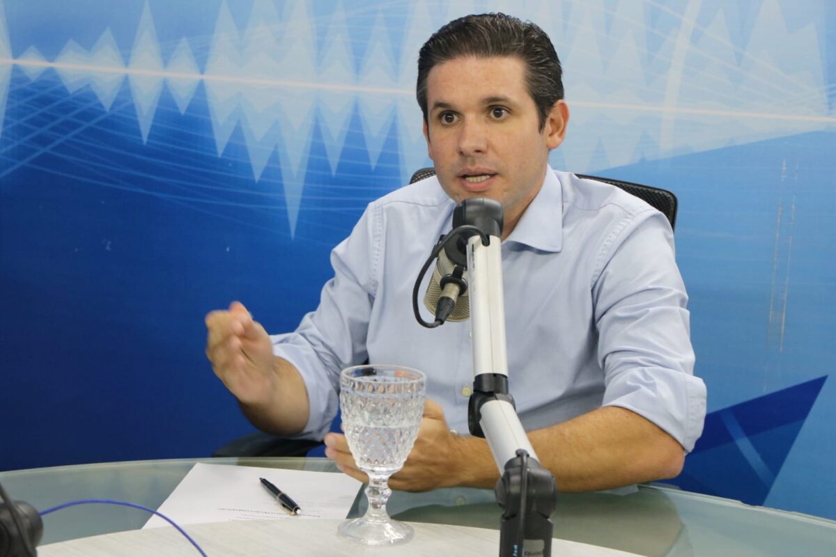 Motta recebeu diárias de R$ 14 mil para jantar com dono de empresa alvo de investigações sobre fraudes fiscais, diz colunista de O Globo Motta recebeu diárias de R$ 14 mil para jantar com dono de empresa alvo de investigações sobre fraudes fiscais, diz colunista de O Globo