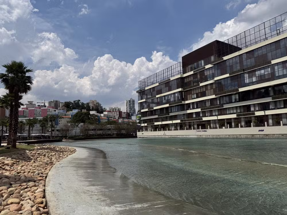 Cidade de SP ganha praia com onda artificial, título a R$ 1,25 milhão e vista para a Marginal Pinheiros