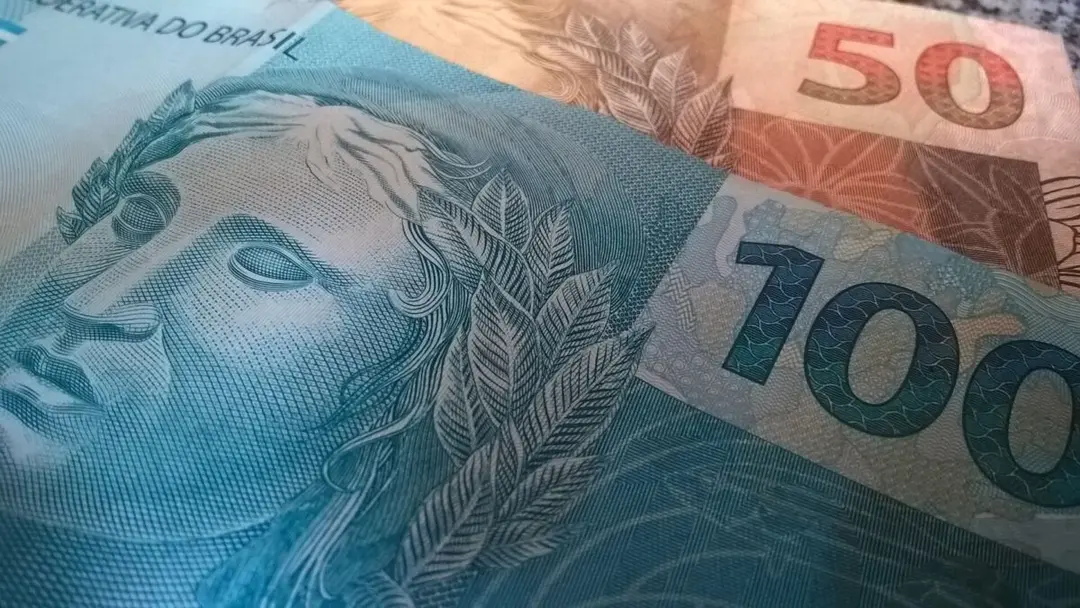 João Azevêdo diz que Governo trabalha para definir porcentagem do aumento de salário dos servidores da Paraíba João Azevêdo diz que Governo trabalha para definir porcentagem do aumento de salário dos servidores da Paraíba