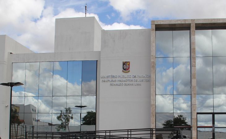 Justiça atende MPPB e determina suspensão de mutirões oftalmológicos em hospital de CG Justiça atende MPPB e determina suspensão de mutirões oftalmológicos em hospital de CG