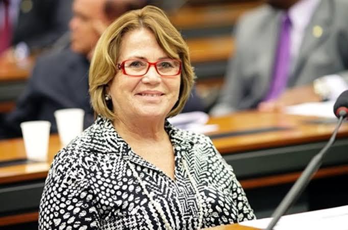 Senado entrega Comenda Ceci Cunha a mulheres de destaque na política; Nilda Gondim está entre homenageadas Senado entrega Comenda Ceci Cunha a mulheres de destaque na política; Nilda Gondim está entre homenageadas