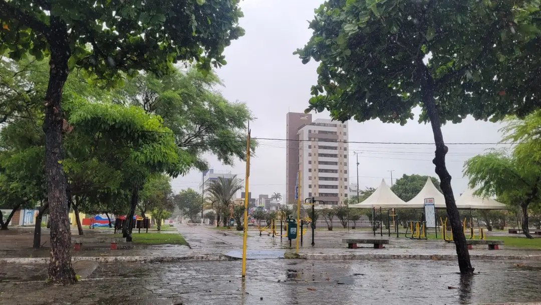 SMS: Defesa Civil dispara alerta de chuvas intensas para João Pessoa SMS: Defesa Civil dispara alerta de chuvas intensas para João Pessoa