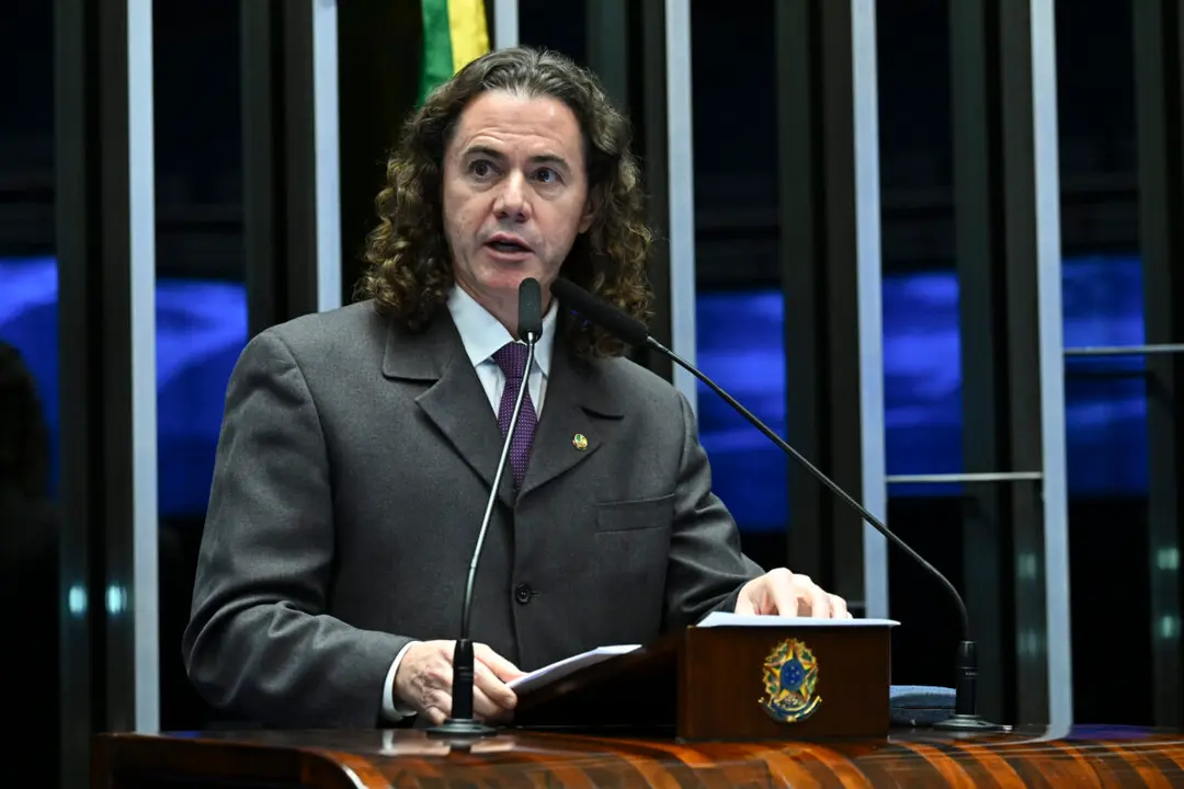 Veneziano reage às acusações de Daniella Ribeiro sobre chantagem e fala em processo contra a senadora Veneziano reage às acusações de Daniella Ribeiro sobre chantagem e fala em processo contra a senadora