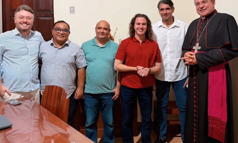 Veneziano é recebido pelo Bispo de Cajazeiras e elogia trabalho educacional desenvolvido pela Diocese