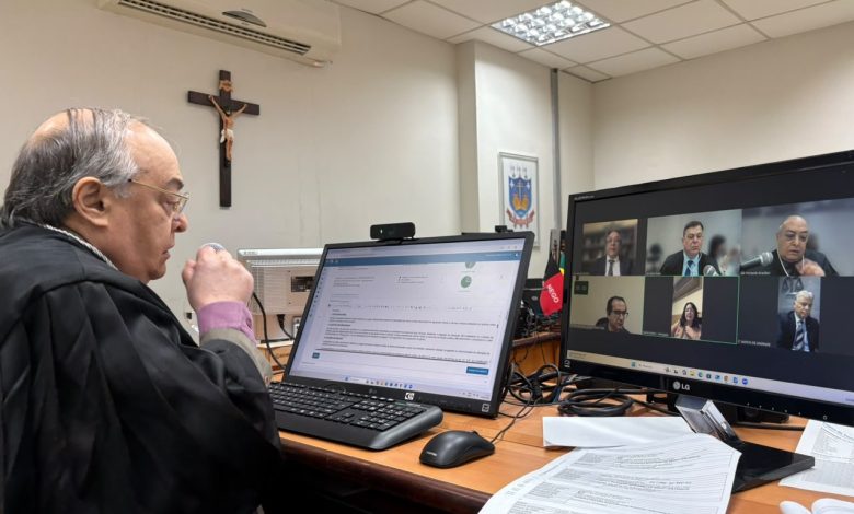 Estado deve indenizar mulher vítima de agressões e ofensas de policial militar Estado deve indenizar mulher vítima de agressões e ofensas de policial militar