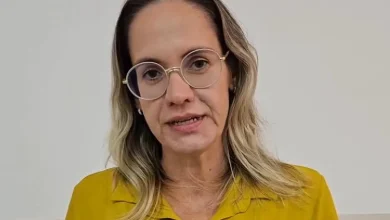 Após indeferimento do TRE-PB, Janine Lucena renuncia e irmão assume suplência de Veneziano Após indeferimento do TRE-PB, Janine Lucena renuncia e irmão assume suplência de Veneziano