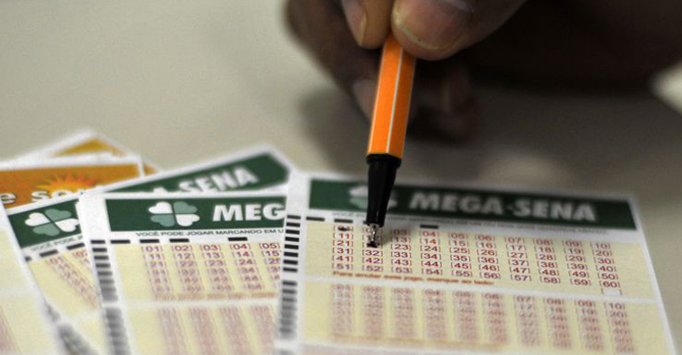 Dez apostas da PB acertam quatro dezenas da Mega-Sena; prêmio principal acumulou Dez apostas da PB acertam quatro dezenas da Mega-Sena; prêmio principal acumulou