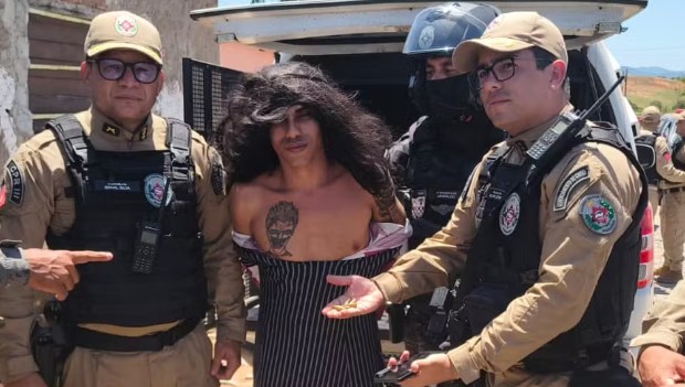 Criminoso é preso ao tentar fugir vestido de mulher na Paraíba