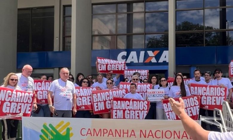 Greve na Caixa chega ao fim após decisão do TST e agências reabrem nesta quarta Greve na Caixa chega ao fim após decisão do TST e agências reabrem nesta quarta