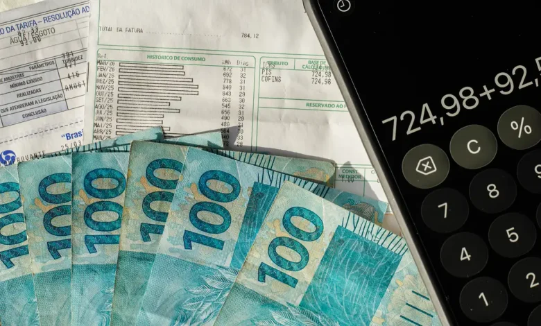 Arrecadação federal ultrapassa R$ 2 trilhões em oito meses Arrecadação federal ultrapassa R$ 2 trilhões em oito meses